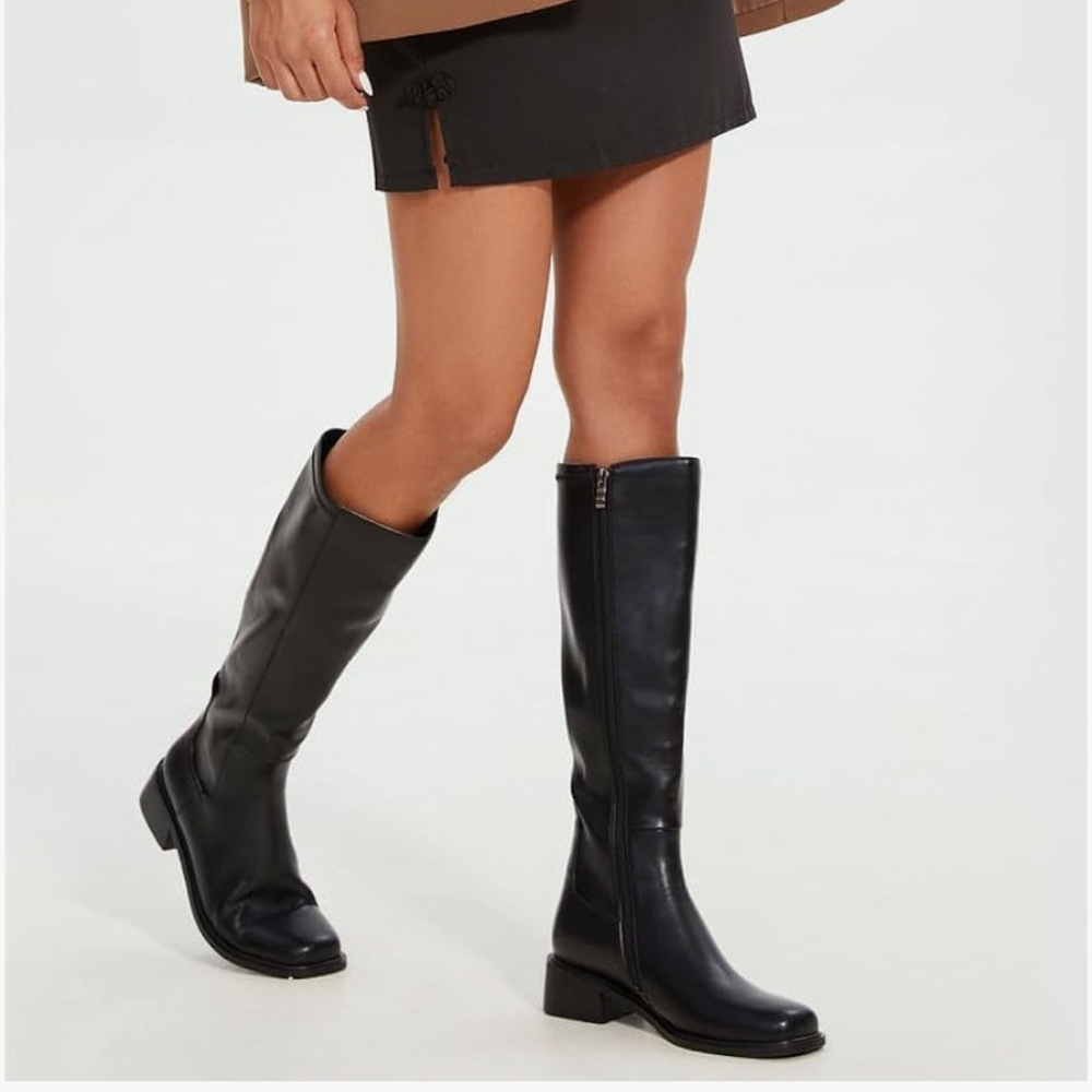 Knee High Faux Leather Elastic Low Heel Square Toe Side Zipper Tall Boots Size 9